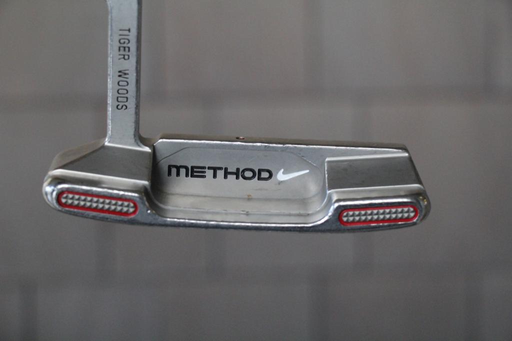 Spotted: Tony Romo with Jordan Spieth’s old wedge, Tiger Woods’ old ...