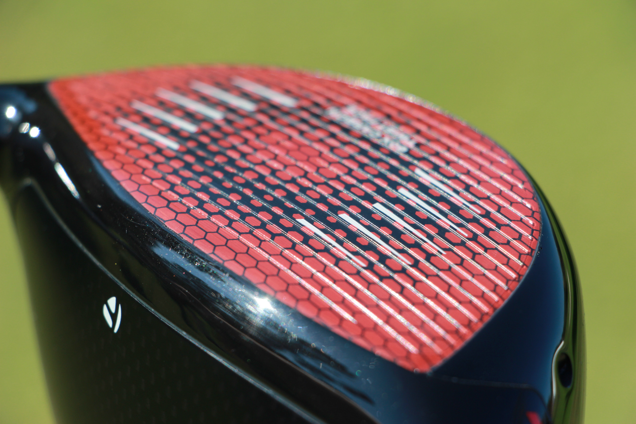 A close-up look at the new 60X Carbon Fiber Twist Face